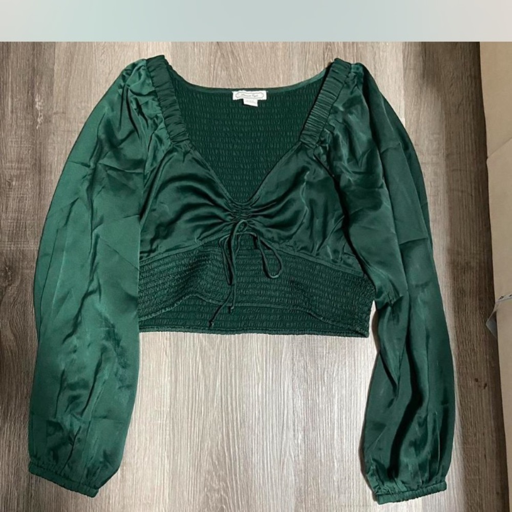 American Eagle Outfitters Green Puff Sleeve Crop Blouse
